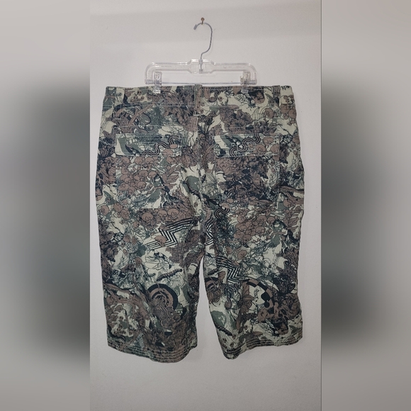 Skull camo art deco tropics artful dodger short size 36  **STAIN** - Picture 7 of 11